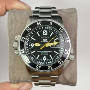 Seiko 5 Sports SKZ211 Atlas Divers Yellow Hands Black 7S36-01E0